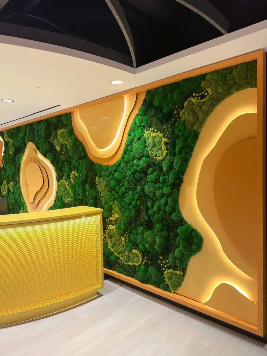 Perete vegetal pentru receptie cu design biofilic